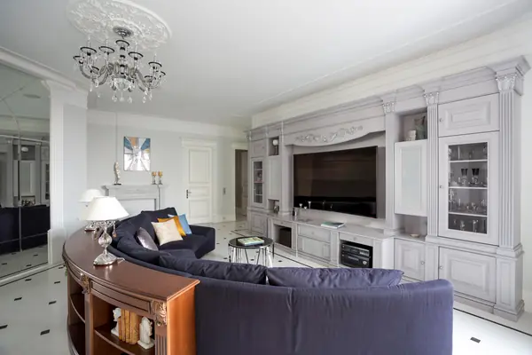 Квартира в Москве с застекленной верандой