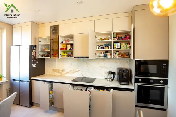 Кухня на заказ - фасад пластик супермат AGT ( Турция)