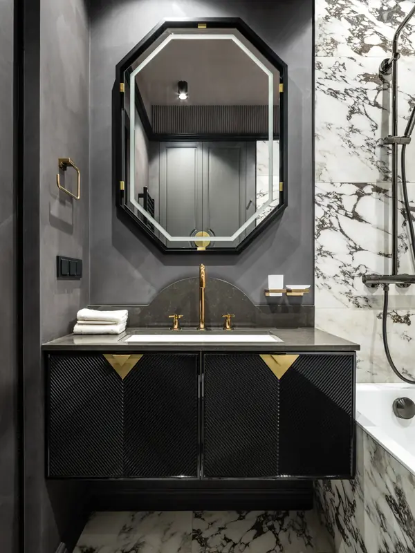 Сталинка на Университетском проспекте, 75 кВ.м.