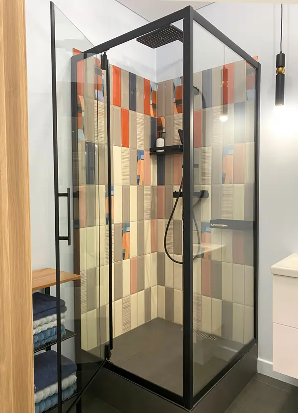 Малые м2 - не помеха комфорта. Смелый и яркий интерьер для молодой семьи