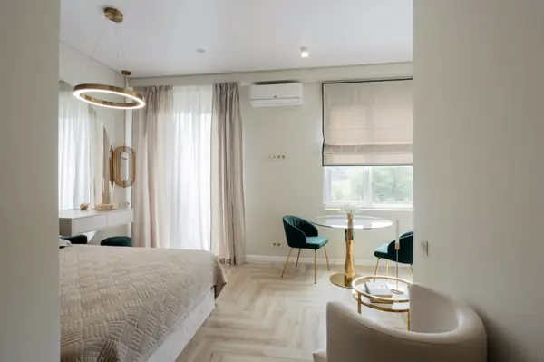 Квартира-студия 28м2 в городе Сочи или "50оттенков золота"