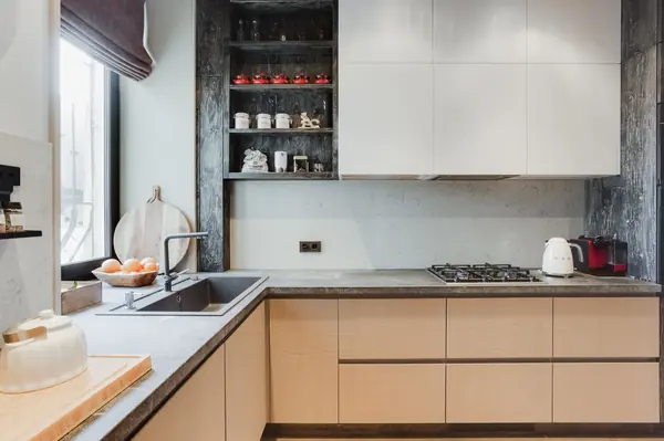 Необычное сочетание березы Old legno naturale, структурного шпона и эмали