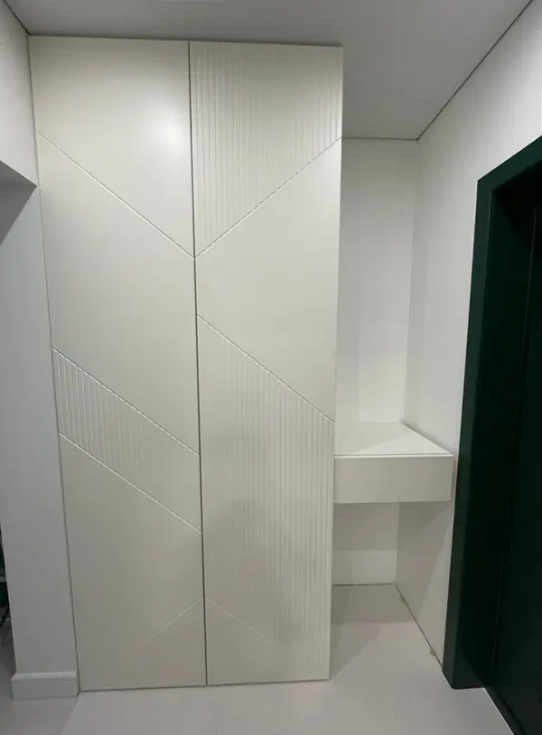 Распашные шкафы