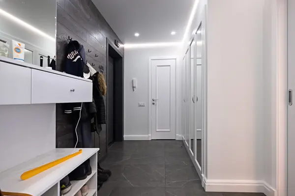 Трешка для семьи и двух кошек