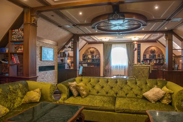 Домашний кабинет для частного дома