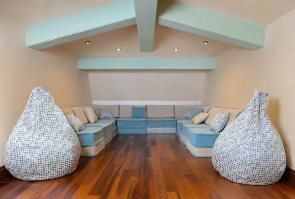 Диван для детской зоны