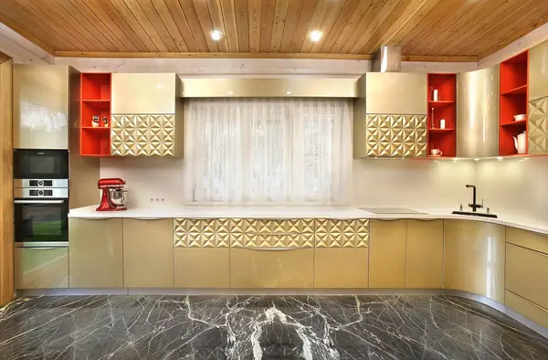 Кухня в деревянном доме в КП" Новоархангельское"