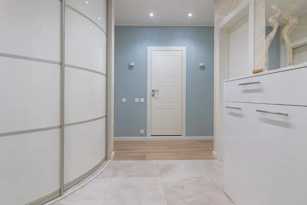 Дизайн четырехкомнатной квартиры в ЖК "Лучи".