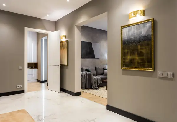 Просторная двухкомнатная квартира на Крестовском острове