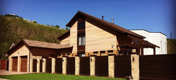 Современный деревянный дом