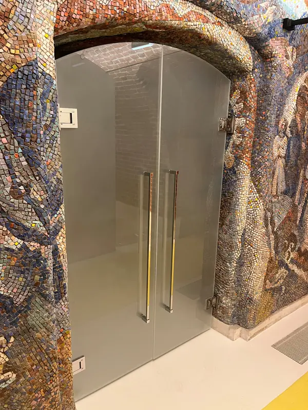 Межкомнатные стеклянные двери