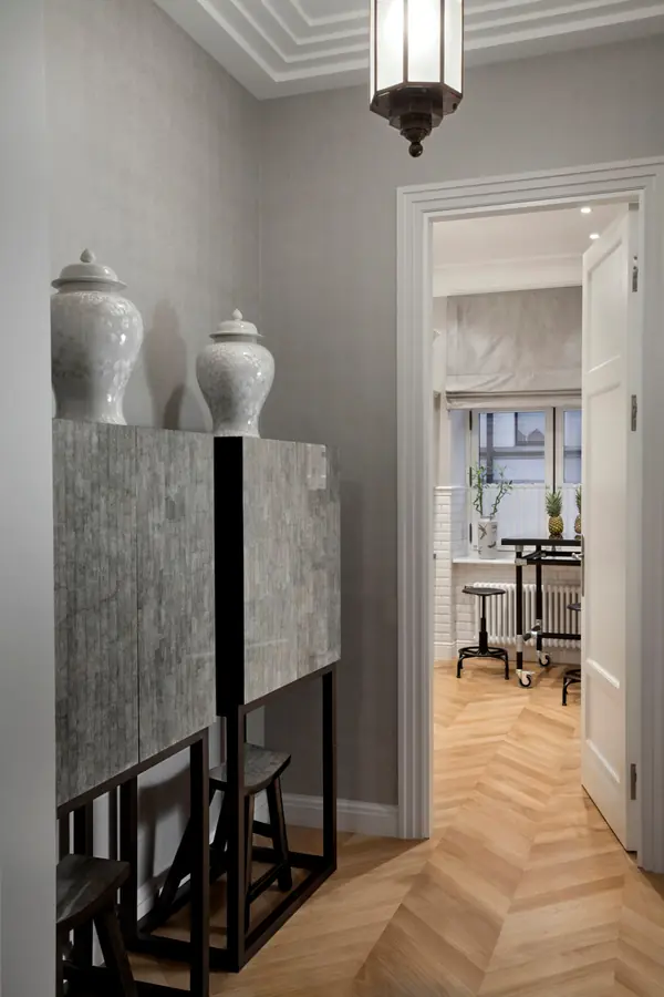 В серой дымке