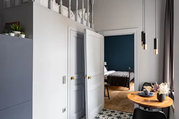 Квартира в парижско-петербургском стиле