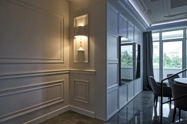 Solid in classic interior