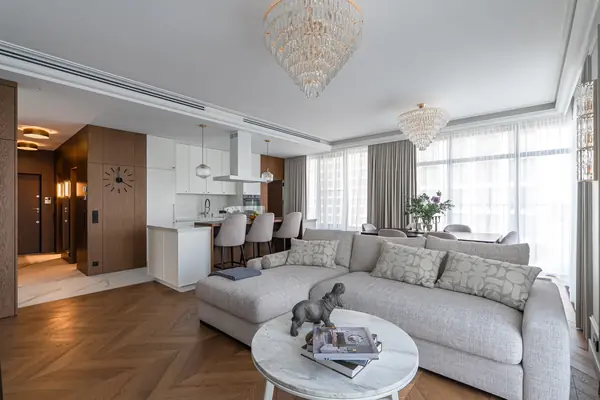 с видом на реку