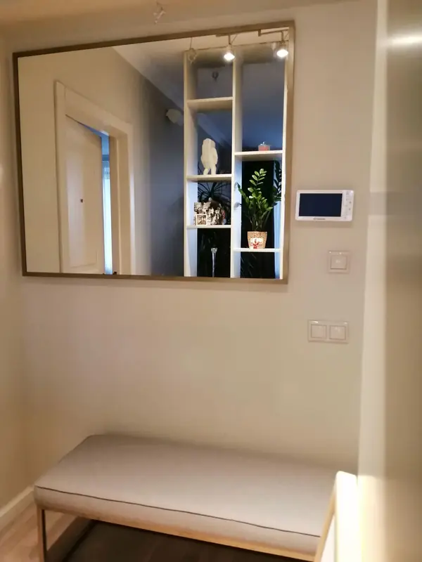 Мебель и аксессуары для прихожей.