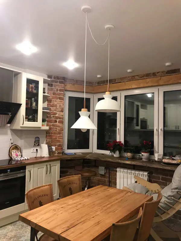 Обеденный стол из массива карагача