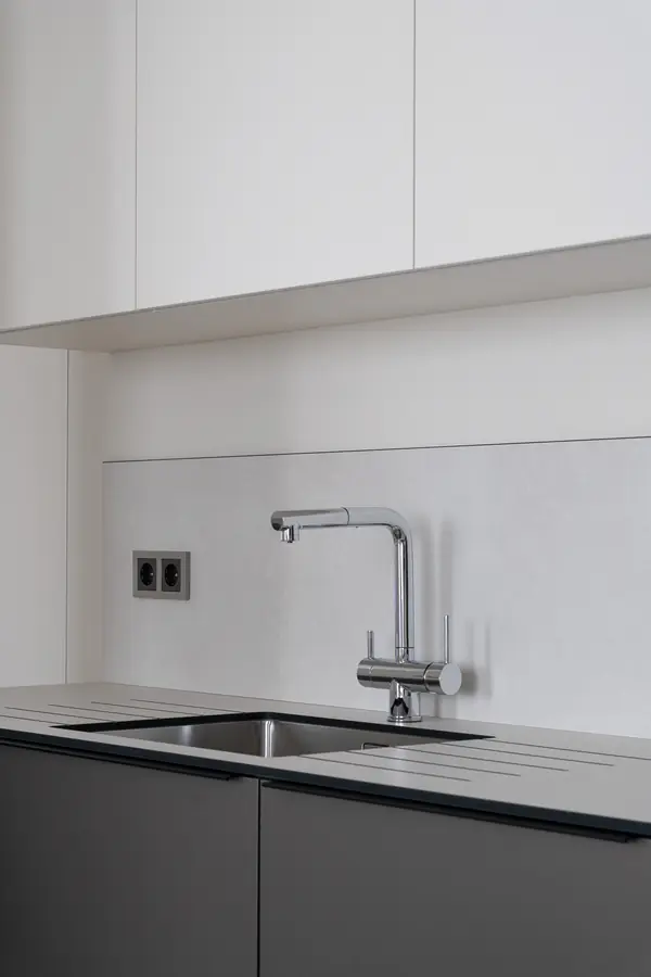 Мойка зона раковины на кухне