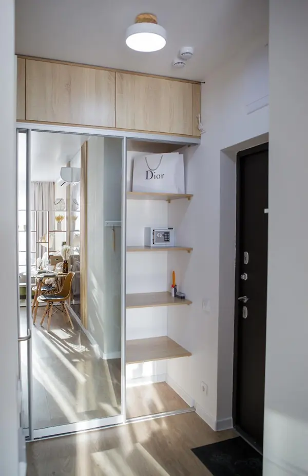 Редизайн интерьера студии с ремонтом от застройщика.