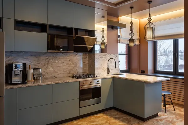 Кухня-столовая в загородном доме, Подмосковье