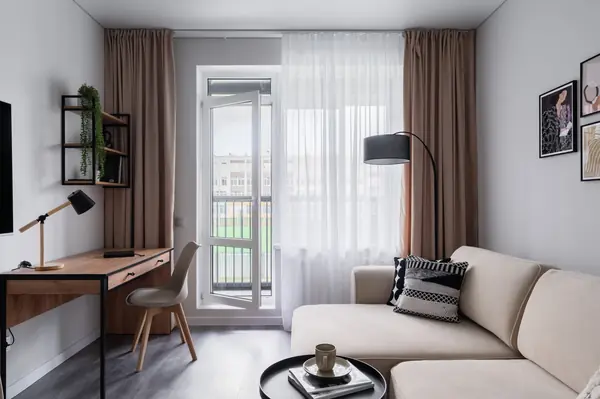 Парадный ансамбль, 2евро, 32м2