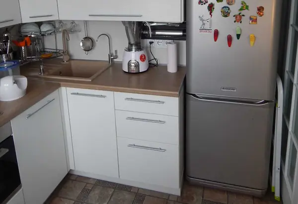 Кухни с фасадами из пластика