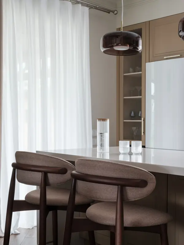 Двухэтажный дом с террасой площадью 170 м²