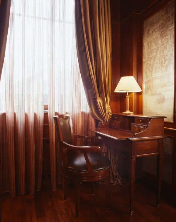 КВАРТИРА НА АРБАТЕ В СДЕРЖАННОЙ КЛАССИКЕ