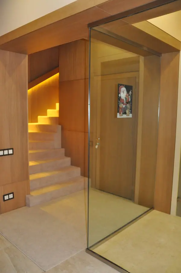 Душевые и стеклянные перегородки на фурнитуре MWE Германия