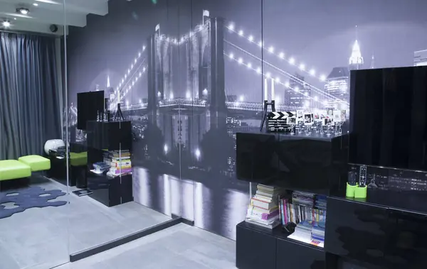 КВАРТИРА-СТУДИЯ 61,17 M2, В СТИЛЕ ПОП-АРТ НА САВВИНСКОЙ НАБ.