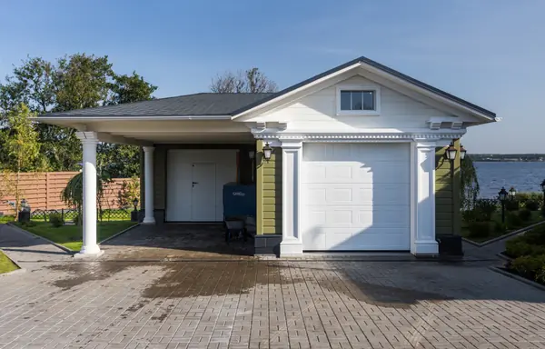 Коттедж у моря