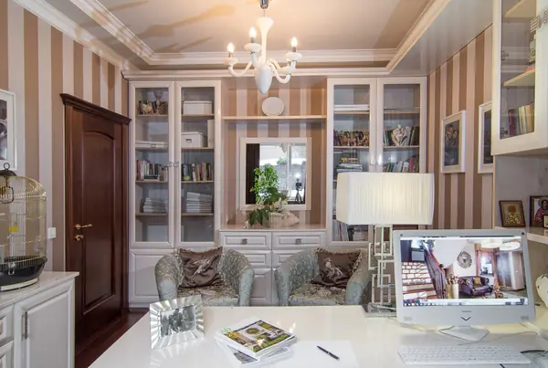 Кабинет в неоклассике
