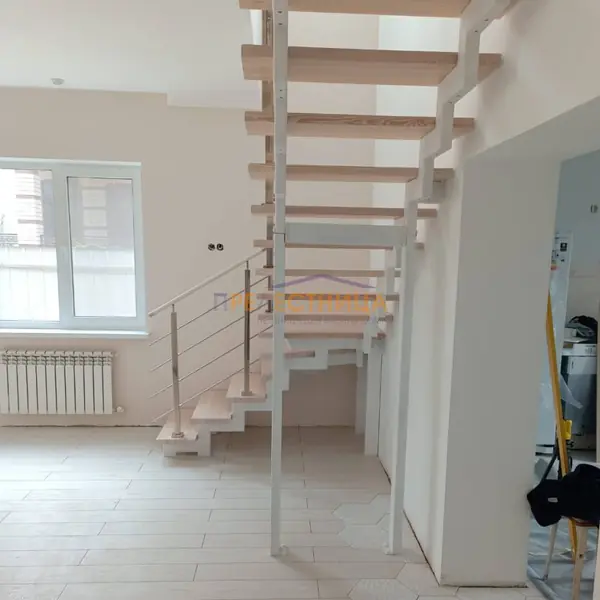 Лестница из металла с деревянными ступенями Тандем 30