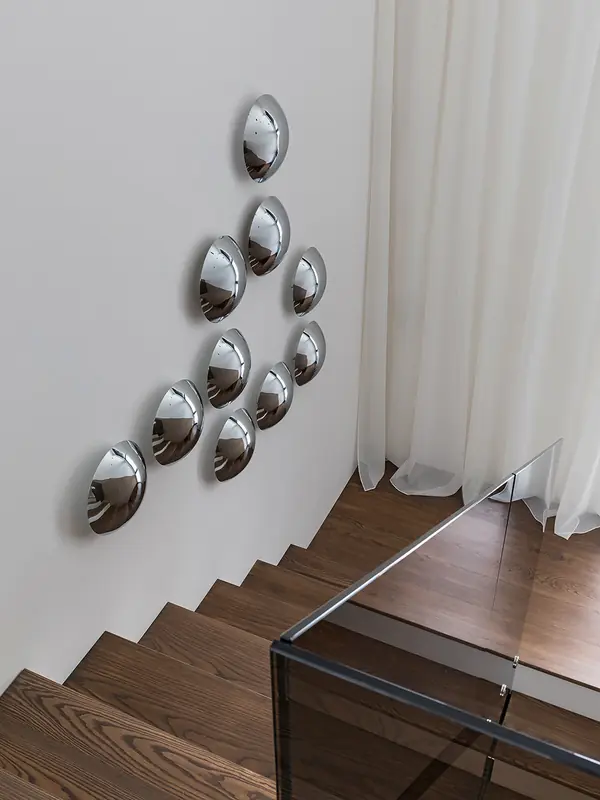 Нескучная монохромность. Дом в ЖК «Пирс» в Минске