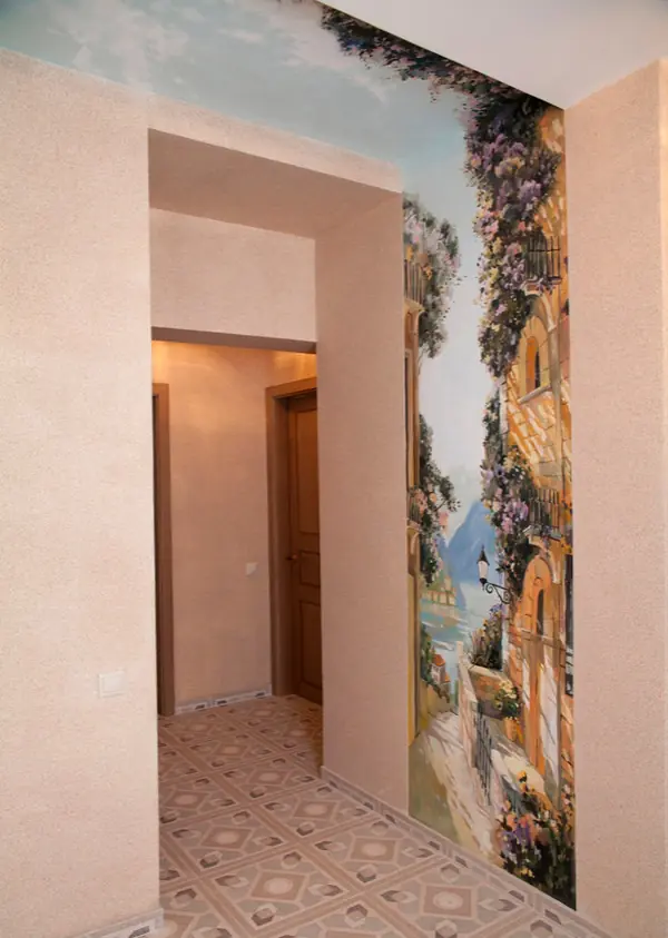 Пейзаж на стене прихожей