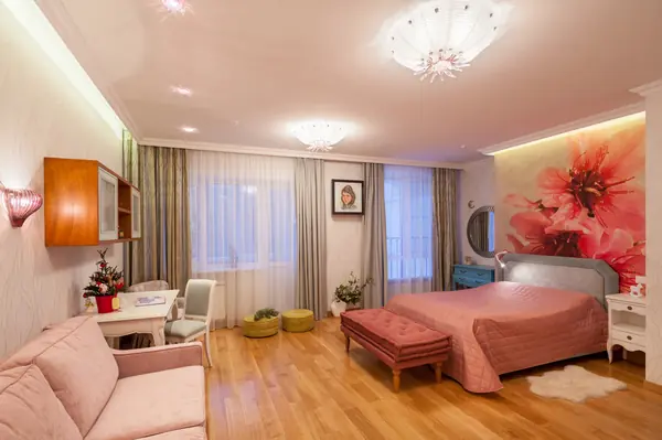 Шестикомнатная квартира в Нижнем Новгороде, 270 кв.м.