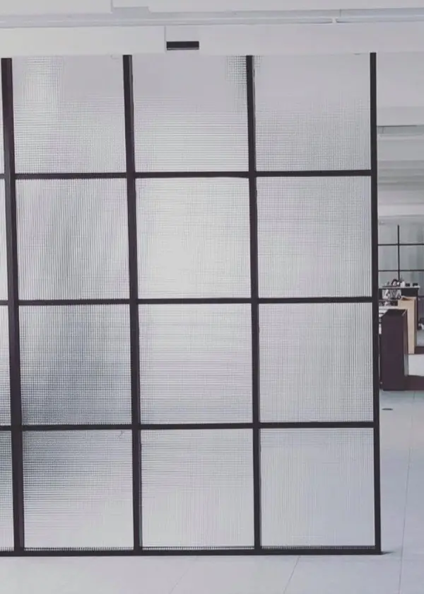 Стеклянная перегородка -Квадраты