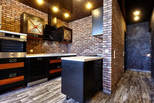 035 Квартира в темных тонах