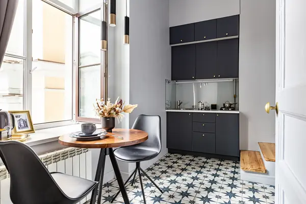 Квартира в парижско-петербургском стиле