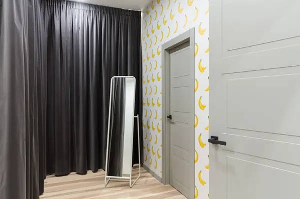 Тропическая медь на Стремянной улице