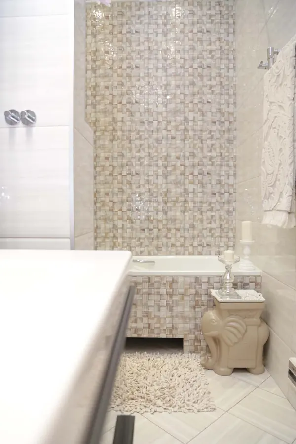 Пудровые оттенки и элегантная геометрия.