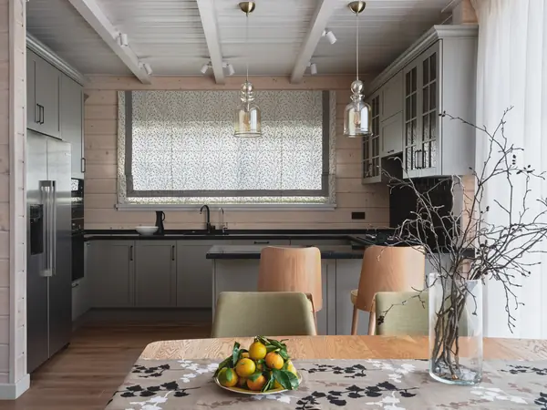 Загородный деревянный дом