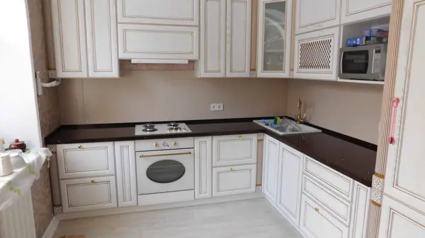 Белая классическая кузня