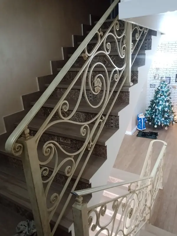 Перила для лестниц