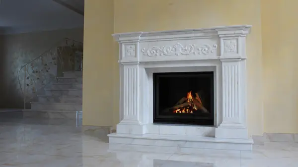 Классический камин Киев из белого мрамора