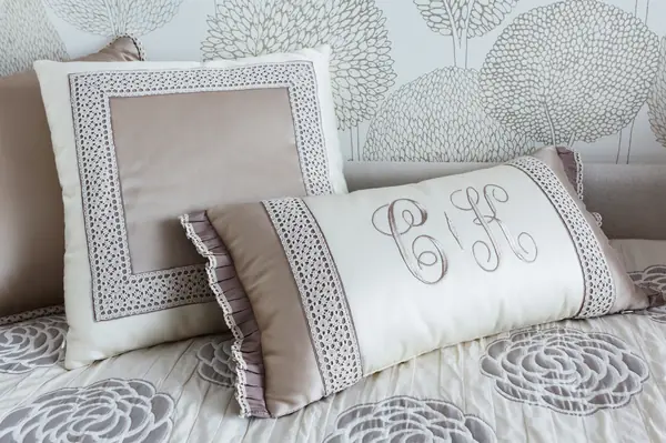 :R Олимпийская деревня