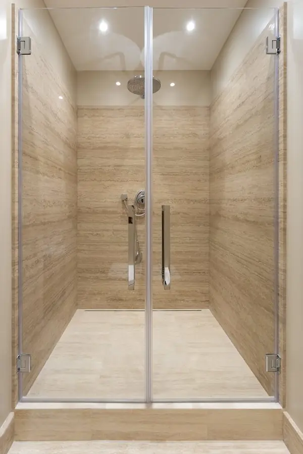 Двери из стекла