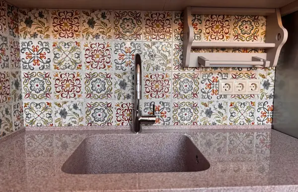 Кухня Фреда из массива дерева в цвете Экрю