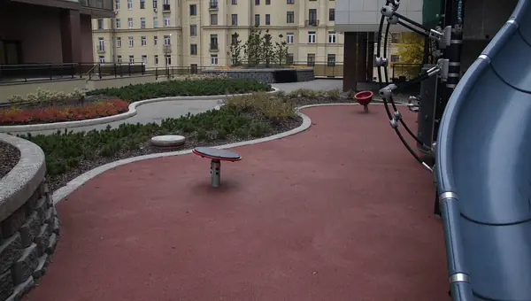 Сад на крыше паркинга