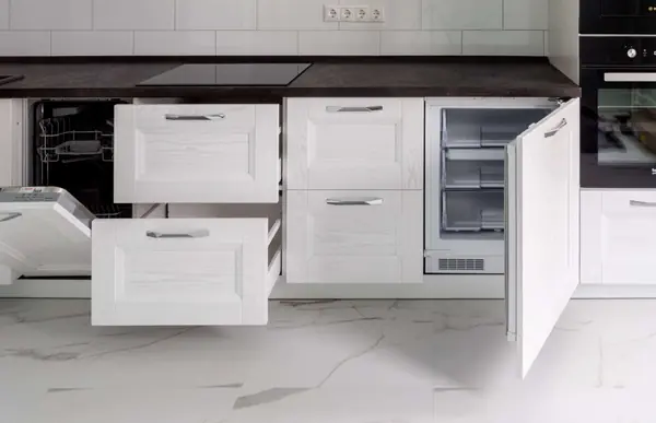 Кухня Кантри в белом цвете